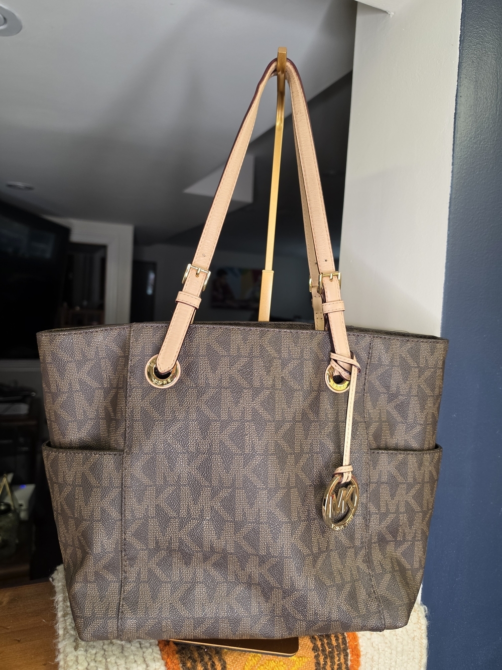 Michael Kors Large Leather Signature MK Jet Set Tote